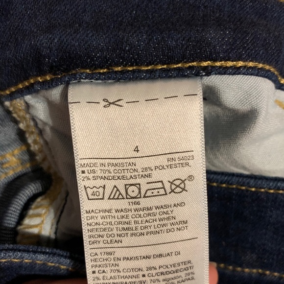 Never worn Dark-wash high-waisted jeans - Picture 5 of 5